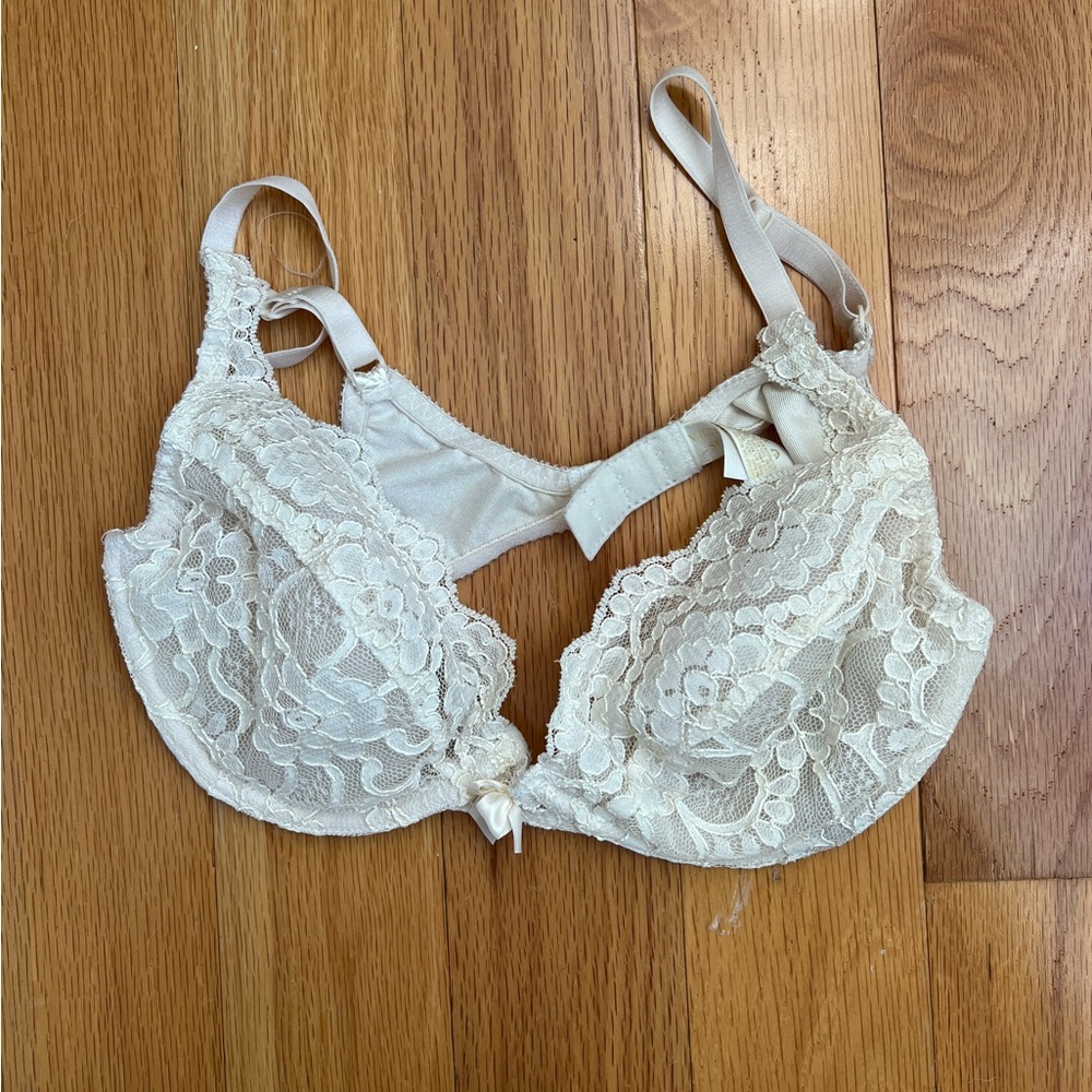 Vintage Lace Victoria’s secret Bra